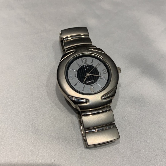 Used L.S. Quartz watch - Picture 3 of 6